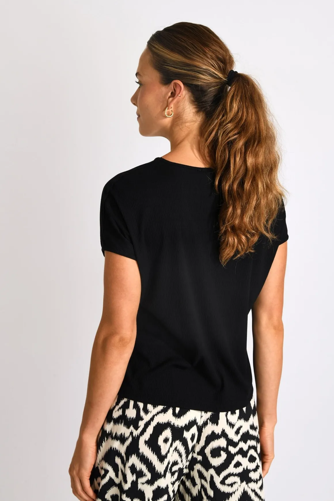 TSHIRT Noir YALDA VARGAS